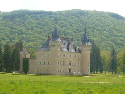 34 bedroom Chateau for sale, Jura, Franche-Comte