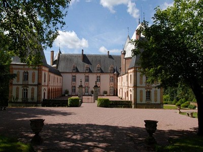 17 bedroom Castle for sale with countryside view in Aubigny sur Nere, Centre