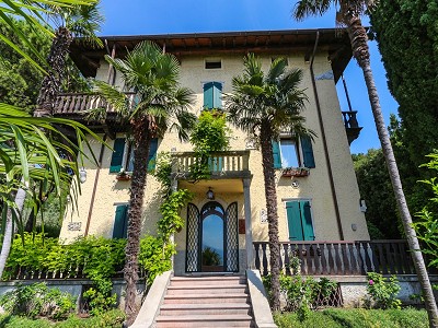 9 bedroom Villa for sale in Torri del Benaco, Veneto