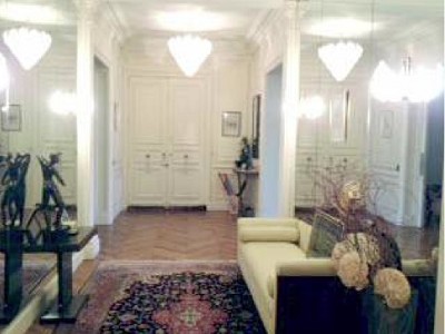 Spacious 3 bedroom Apartment for sale in Passy, Paris-Ile-de-France