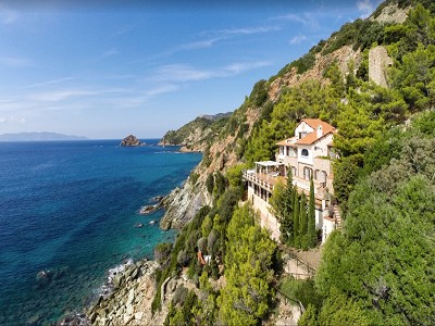 6 bedroom Villa for sale with sea view in Monte Argentario, Tuscany