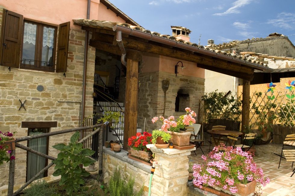 10 bedroom Hotel for sale with panoramic view in Tolentino, Marche