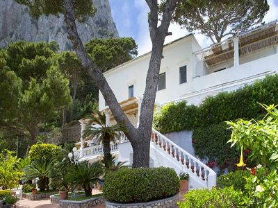4 bedroom Villa for sale with sea and panoramic views in Capri, Italian Islands