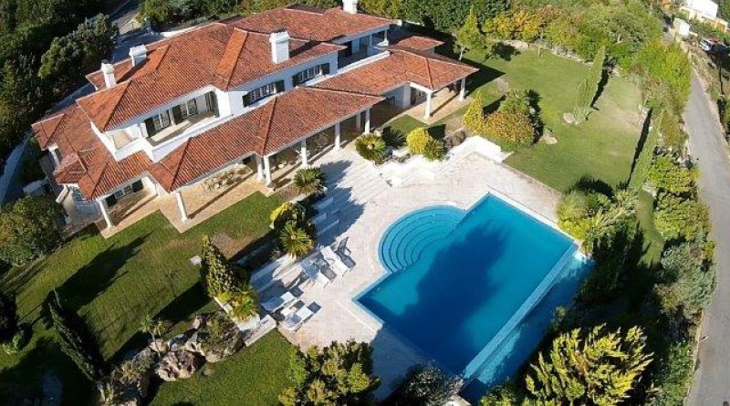 6 bedroom Villa for sale in Estoril, Central Portugal