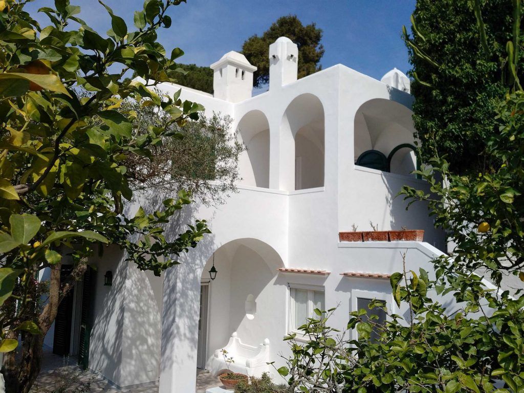 5 bedroom Villa for sale with sea and panoramic views in Capri, Italian Islands
