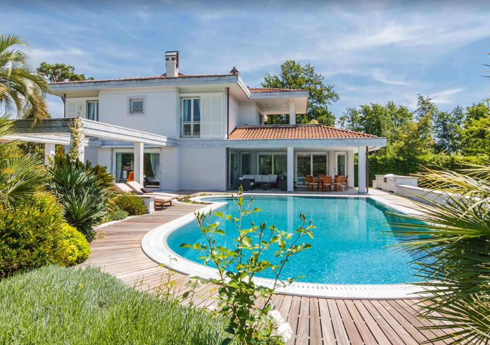 6 bedroom Villa for sale in Forte dei Marmi, Tuscany