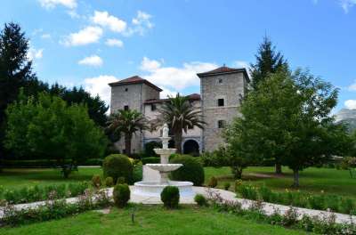 Beautiful 15 bedroom Hotel for sale with countryside view in Ruesga, Cantabria