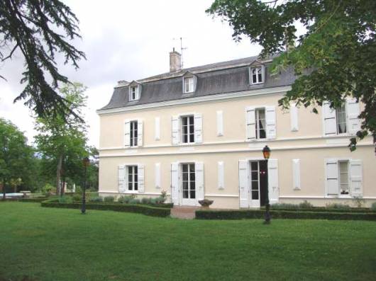 - 12 bedroom Chateau for sale with countryside view in Castres, Midi-Pyrenees