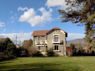 Lovingly Maintained 6 bedroom House for sale with panoramic view in Montgaillard, Midi-Pyrenees