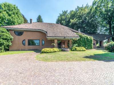 Character 4 bedroom Villa for sale with countryside view in Brianza, Lombardy