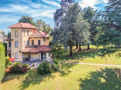 Immaculate 6 bedroom Villa for sale with countryside view in Monza, Lombardy