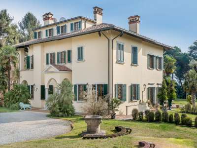 Stylish 7 bedroom Villa for sale in Briosco, Lombardy