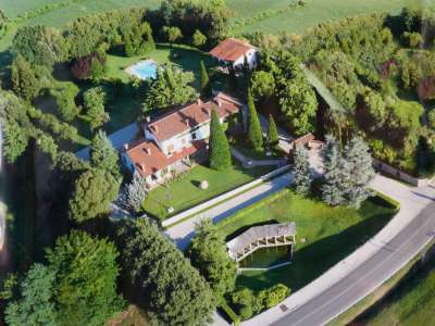 4 bedroom Villa for sale with countryside view in Castellaro Lagusello, Lombardy