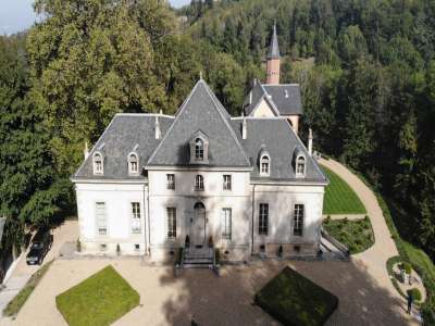 Refurbished 9 bedroom Chateau for sale with countryside view in Occitanie, Tarn, Midi-Pyrenees