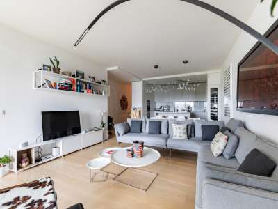 Renovated 3 bedroom Apartment for sale in Geneva, Lake Geneva
