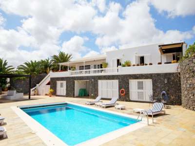 Exclusive 6 bedroom Villa for sale with sea view in Puerto Calero, Lanzarote