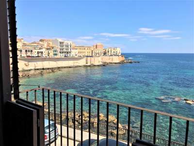 Refurbished 5 bedroom Apartment for sale with sea view in Ortigia, Siracuse, Sicily