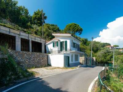 With Annex 1 bedroom Villa for sale with countryside and panoramic views in Santa Margherita Ligure, Liguria