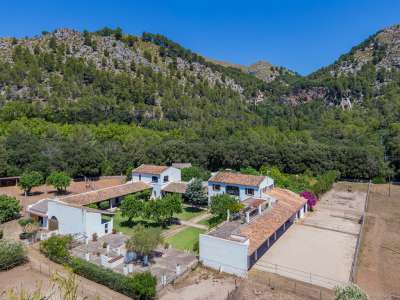 Beautiful 3 bedroom Villa for sale with panoramic view in Pollenca, Mallorca