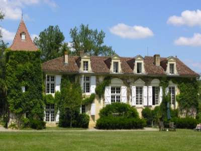 Renovated 10 bedroom Chateau for sale in Gers, Midi-Pyrenees