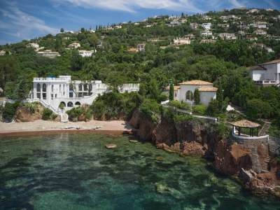 Renovated 5 bedroom Villa for sale with sea view in Agay, Cote d'Azur French Riviera
