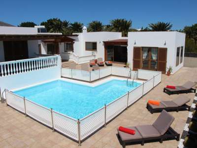 Furnished 5 bedroom Villa for sale in Puerto Calero, Lanzarote