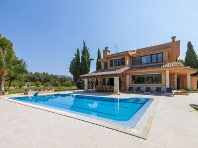 Beautiful 4 bedroom Villa for sale with countryside view in Palmanyola, Mallorca