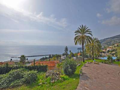Authentic 11 bedroom Villa for sale with sea view in Ospedaletti, Liguria