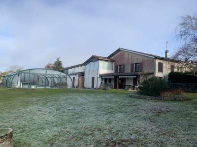 Character 5 bedroom Farmhouse for sale with countryside view in Chaillac, Centre