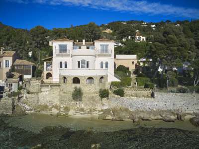 Waterfront 13 bedroom Villa for sale with sea view in Le Lavandou, Cote d'Azur French Riviera