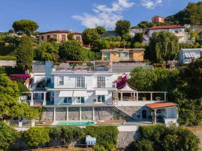 Refurbished 6 bedroom Villa for sale with sea view in Alassio, Liguria