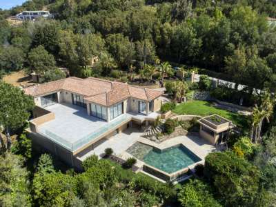Renovated 5 bedroom Villa for sale with sea view in Beauvallon, Cote d'Azur French Riviera