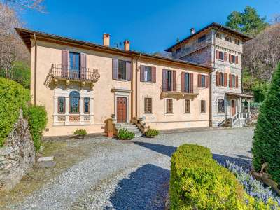 With Annex 8 bedroom Chateau for sale with countryside and panoramic views in Como, Lombardy