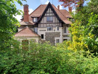 Character 13 bedroom Chateau for sale with countryside view in Cussac, Limoges, Limousin