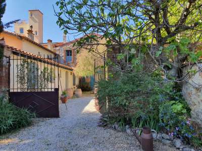 20 bedroom House for sale with countryside and panoramic views in Perpignan, Languedoc-Roussillon
