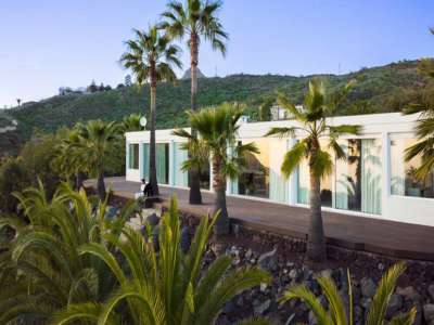 Renovated 5 bedroom Villa for sale with panoramic view in Arona, Tenerife
