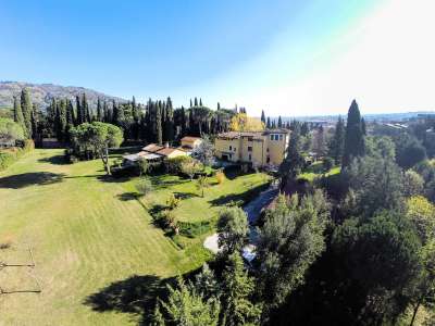 Character 8 bedroom Manor House for sale with panoramic view in Pescia, Tuscany