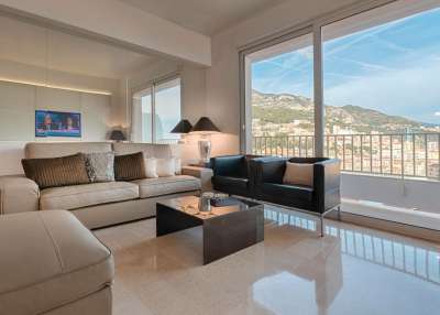 Renovated 3 bedroom Apartment for sale with sea view in Jardin Exotique, Port and Exotic Gardens