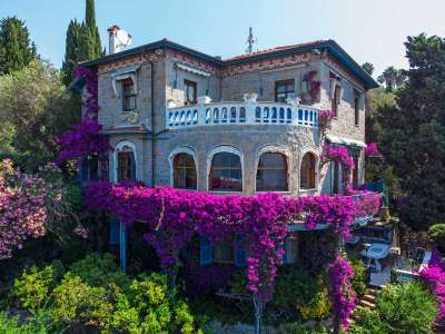 Authentic 6 bedroom Villa for sale with sea view in Bordighera, Liguria