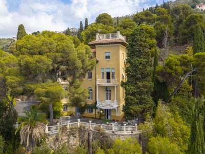 Historical 6 bedroom Villa for sale with sea view in Imperia, Liguria