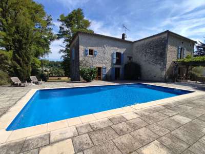 Renovated 9 bedroom House for sale with countryside view in Montaigu de Quercy, Midi-Pyrenees