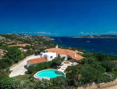 Renovated 3 bedroom Villa for sale with sea view in Porto Rafael, Sardinia