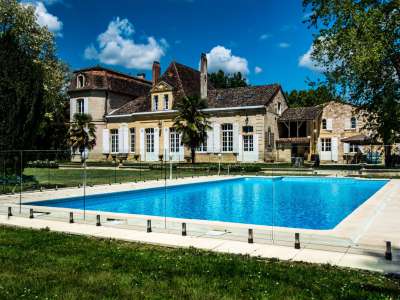 Stunning 9 bedroom Chateau for sale with countryside view in Bergerac, Aquitaine