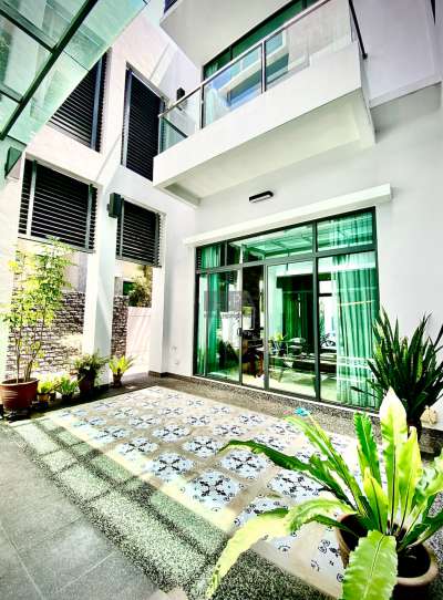 Contemporary 7 bedroom Bungalow for sale in Pulau Tikus, George Town, Penang