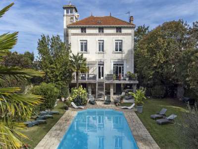 Authentic 4 bedroom Manor House for sale in La Rochelle, Poitou-Charentes