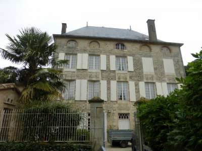 Refurbished 9 bedroom Manor House for sale in Civray, Poitou-Charentes