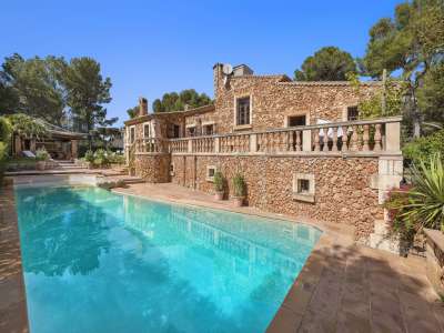 Authentic 5 bedroom Villa for sale in Costa de los Pinos, Mallorca