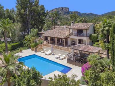 Lovingly Maintained 6 bedroom Villa for sale in Son Vida, Mallorca