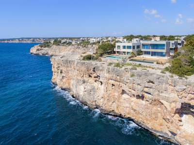 Contemporary 5 bedroom Villa for sale with sea view in Cala Pi, Llucmajor, Mallorca