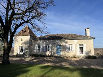 Authentic 8 bedroom House for sale with countryside view in Castelnau Montratier Sainte Alauzie, Midi-Pyrenees